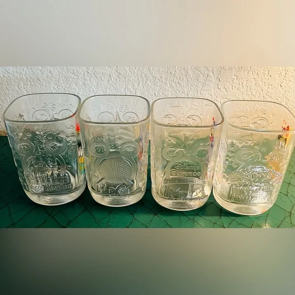 4 McDonald’s Memorabilia Walt Disney World Square Drinking Glasses 2000 No Chips - Picture 2 of 7